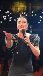 Instagram post by @sevcanorhan for Alfabeta. Caption reads: Ehe! ☺️ Ama çok güzel diil mi? 🫠🫶🏻🧿

💆‍♀️&💄....