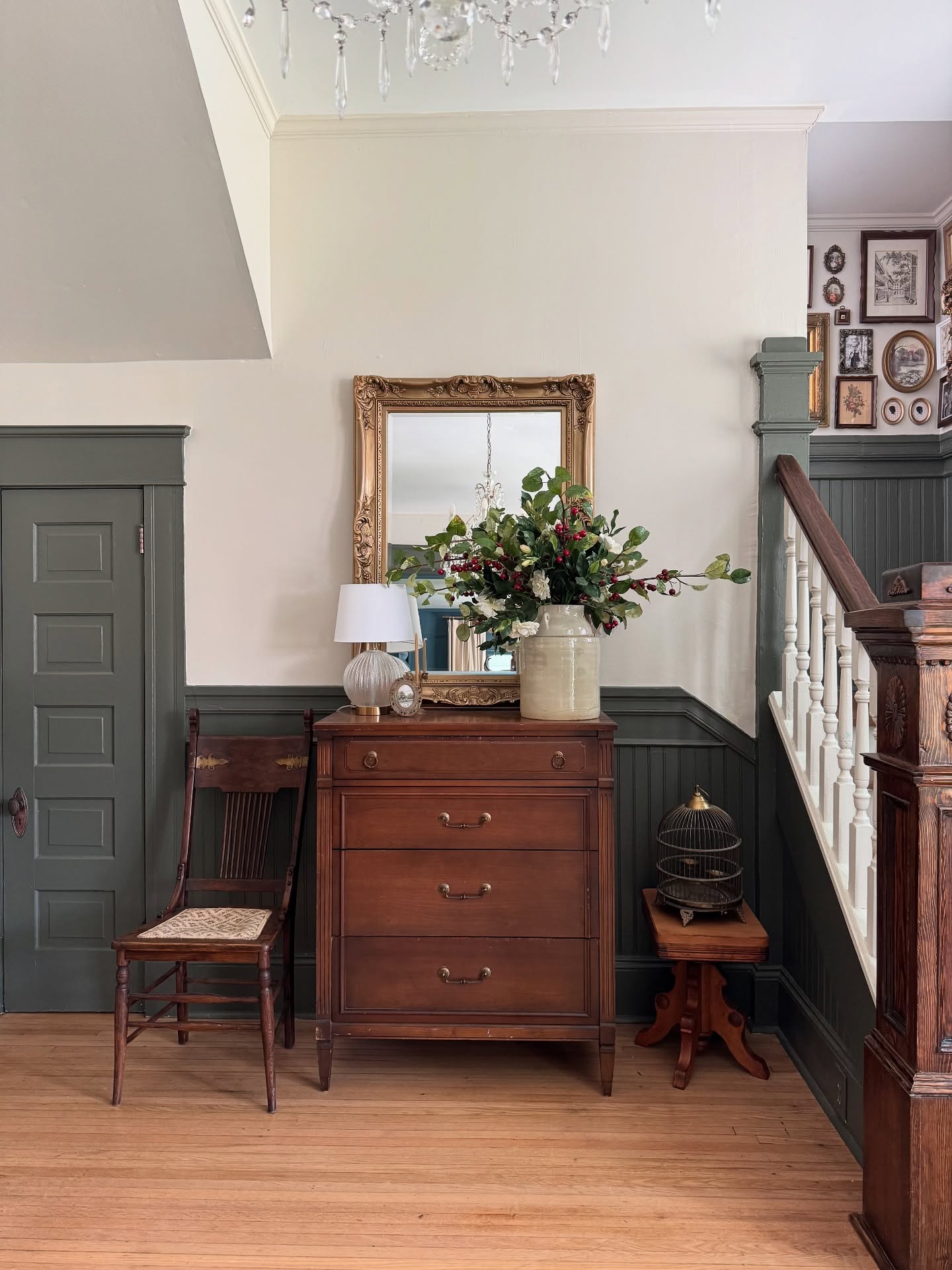 Instagram post by @heart.and.home.crew for Afloral. Caption reads: a simple refresh in the front entry ✨

sometimes....