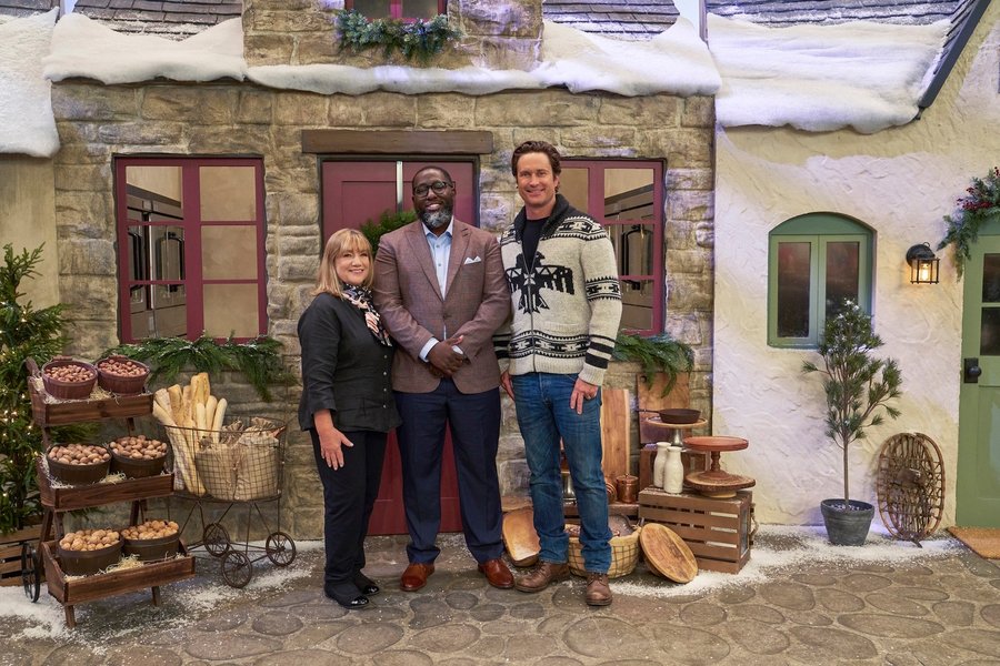 Instagram post by @thehiphoparchitect for Food Network. Caption reads: This holiday season, top bakers face off in the....