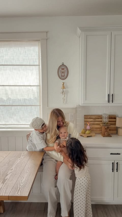 Instagram post by @kileanryeel for Graco. Caption reads: #ad #Graco_Partner still in shock I have 3 kids....