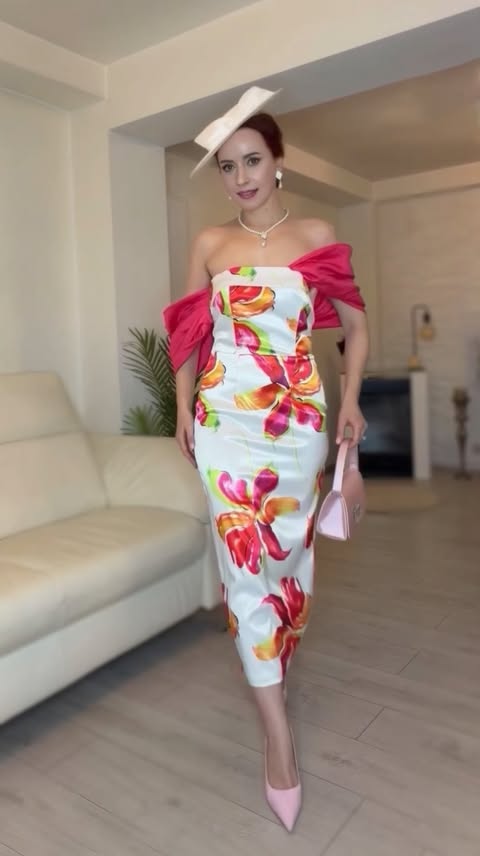 Instagram post by @mireladumitrescu1 for Wolddress. Caption reads: [...] 𝐌𝐚𝐭𝐭𝐞 𝐒𝐚𝐭𝐢𝐧 𝐃𝐫𝐞𝐬𝐬 from....