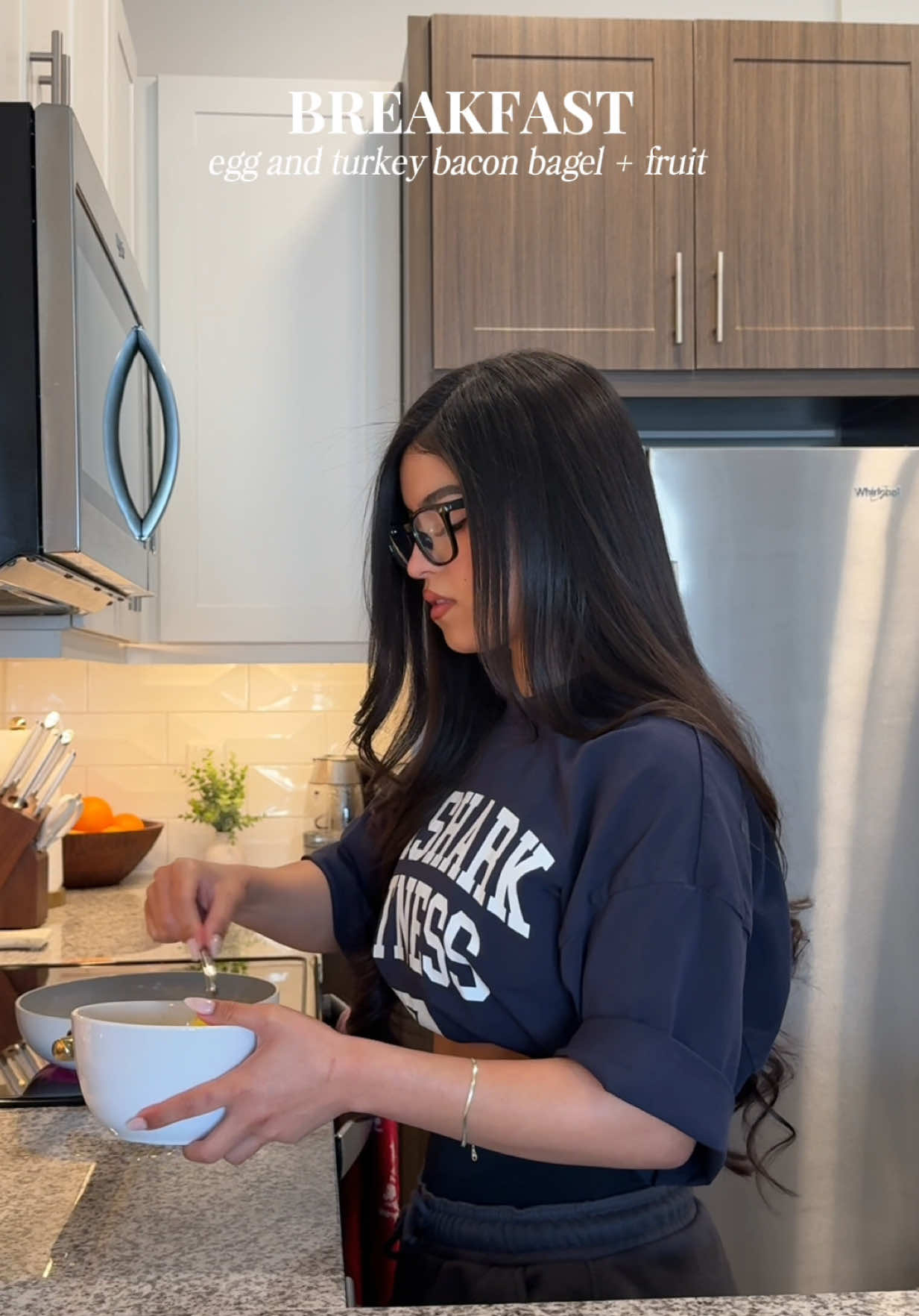 TikTok post by @alondrarubyyy for EHPlabs. Caption reads: [...] in cause I’m trying to grow this lower body.....