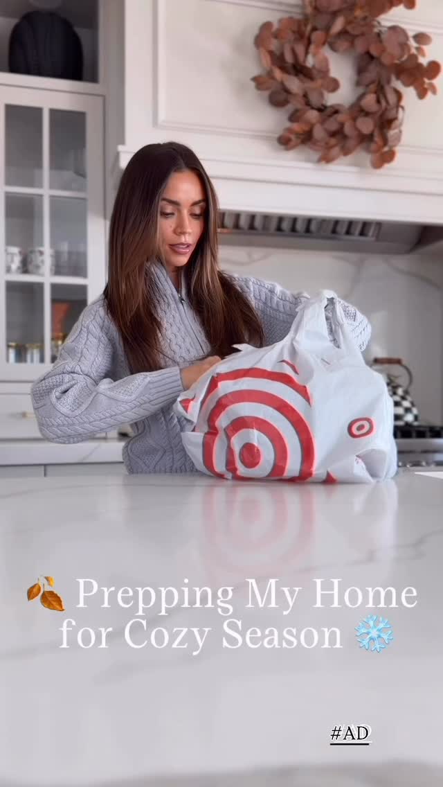 Instagram post by @dthompsy for Mrs. Meyer's Clean Day. Caption reads: [...] 🌲 ❄️ I’ve been diffusing the new....