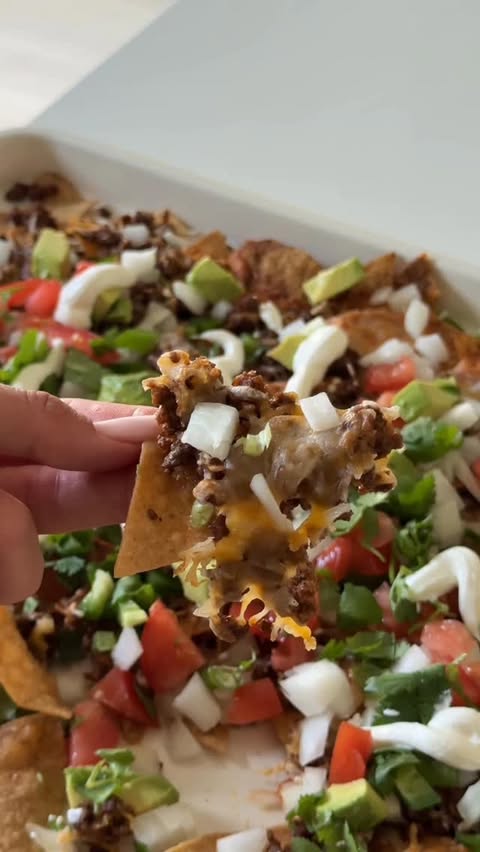 Instagram post by @hannahsykesburch for Whirlpool. Caption reads: #WhirlpoolAmbassador one of our favorite weeknight....