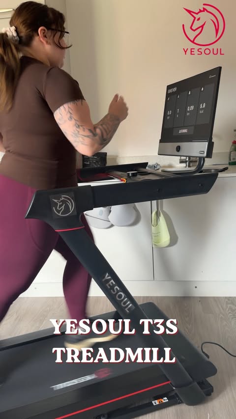Instagram post by @everydaywithemma_ for YESOUL FITNESS. Caption reads: [...] to get to the gym, until I found....