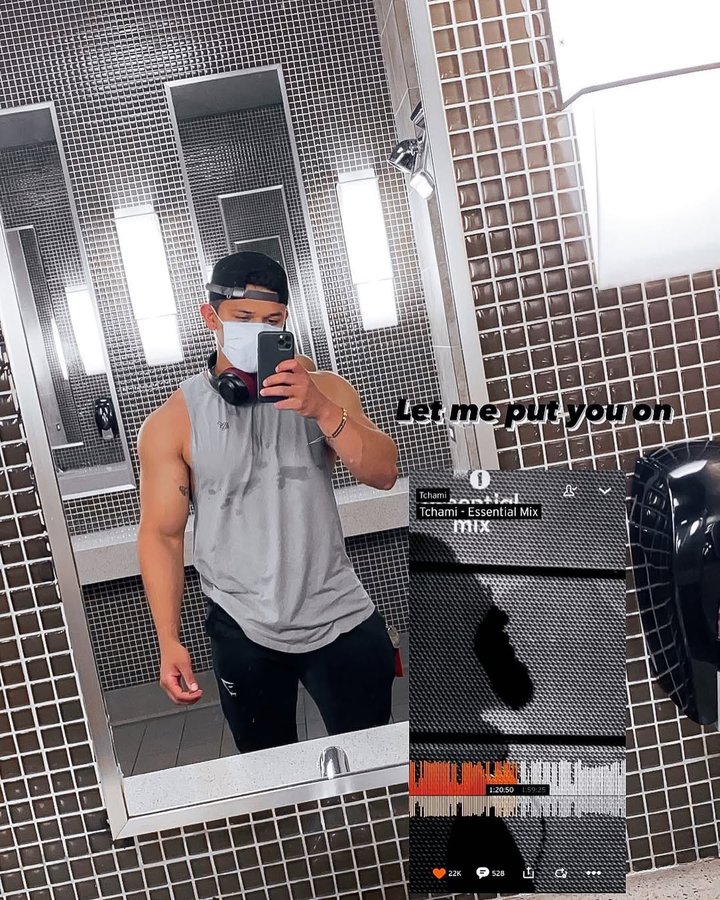 Instagram post by @elmarioski for Steel Supplements. Caption reads: Imaging working out without music??.