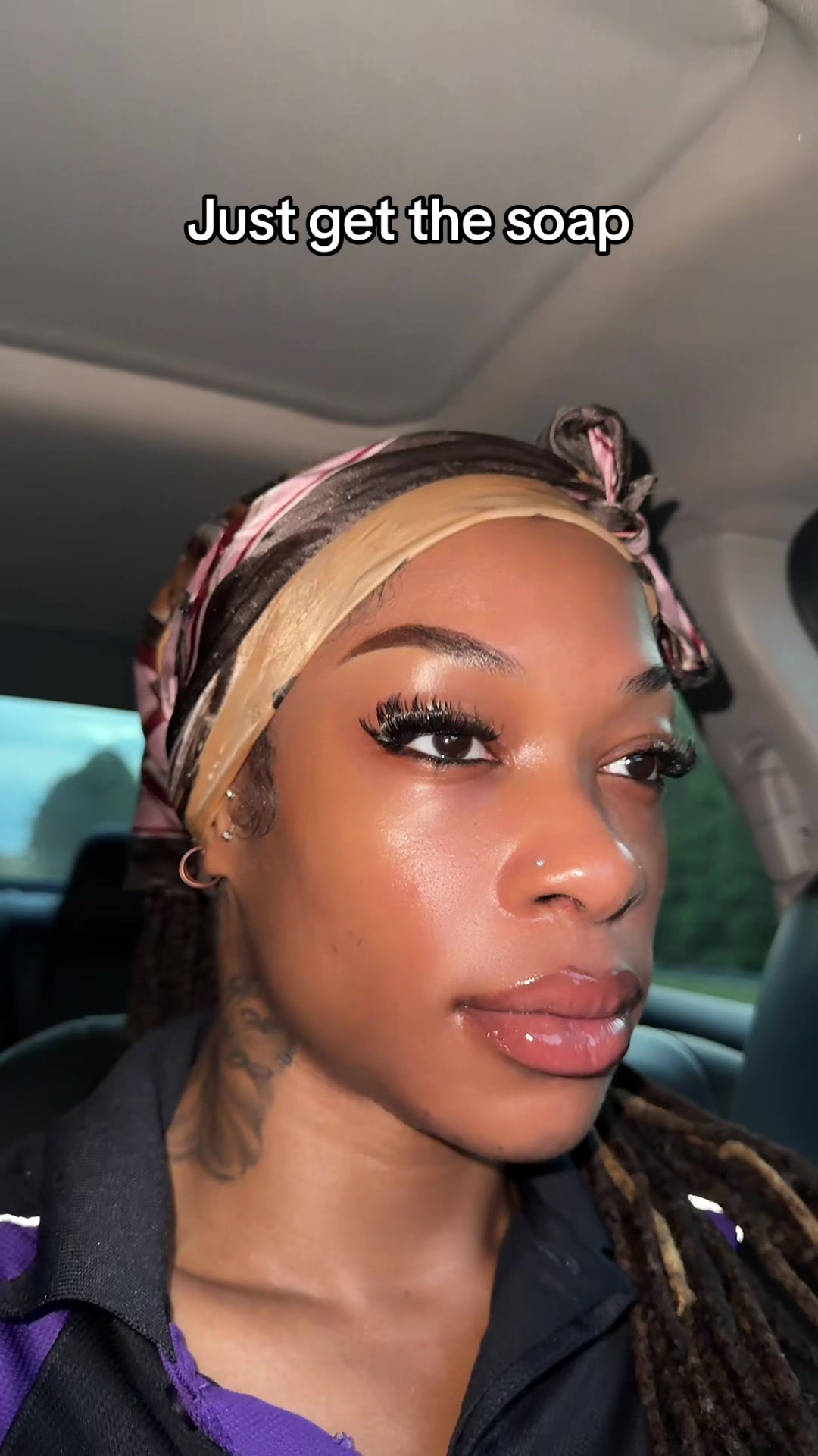 TikTok post by @dyme.body for Honey Glow. Caption reads: [...] always remember to DRINK YOUR WATER @Honey....