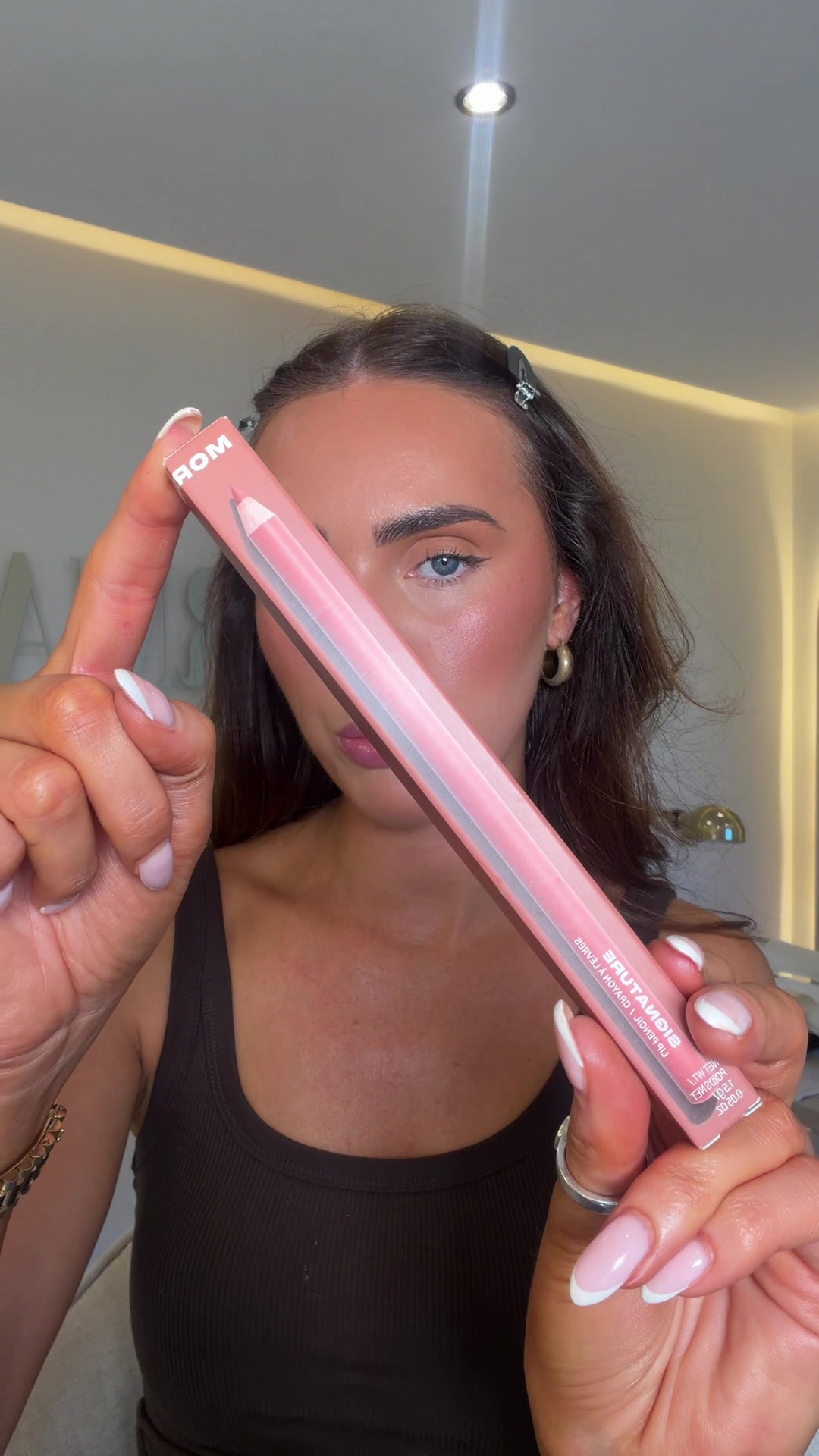 TikTok post by @taylorfrancesca12 for Clomaná. Caption reads: [...] @Fenty Beauty gloss bomb sweet mouth....