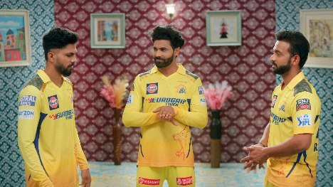 Instagram post by @cricsuperfan for Vision11. Caption reads: [...] start soon, is your team ready?!🤩🏏....