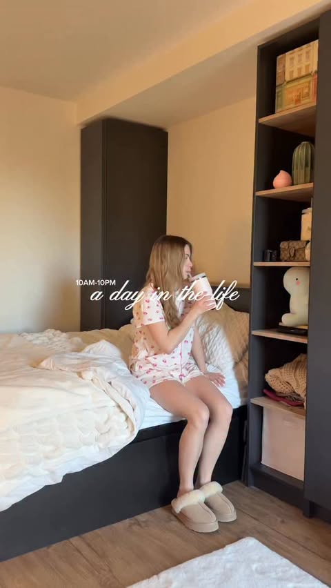 Instagram post by @annakatiieee for Erborian. Caption reads: [...] have a productive day💫🧘🏼‍♀️ ft. the....