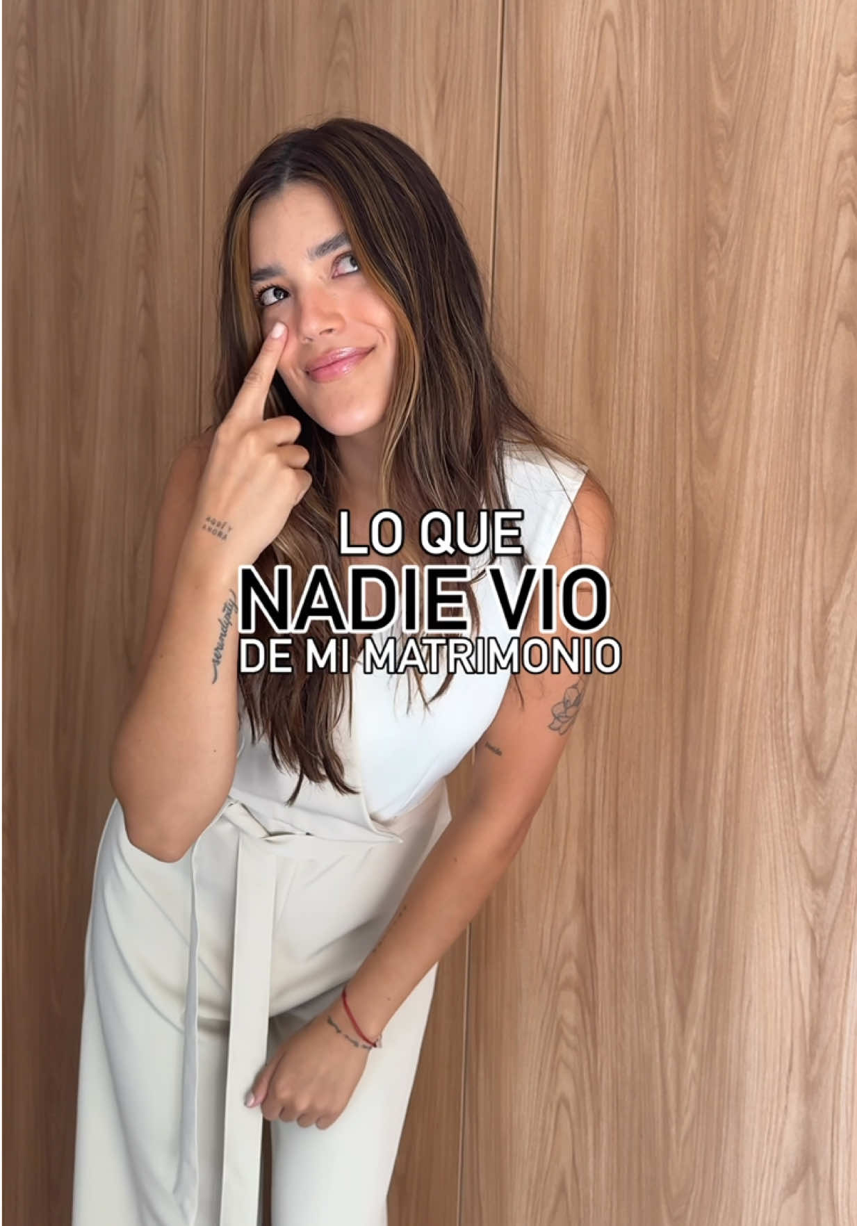 TikTok post by @ohlalalita_bylala for Leonisa. Caption reads: Mi secreto mejor guardado SHAPEWEAR de @Leonisa....