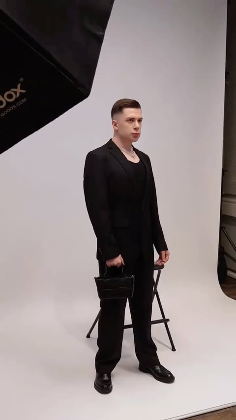 Instagram post by @aleenito for COOFANDY. Caption reads: Ad ~ Werbung | @coofandyofficial Clean cuts. Sharp....