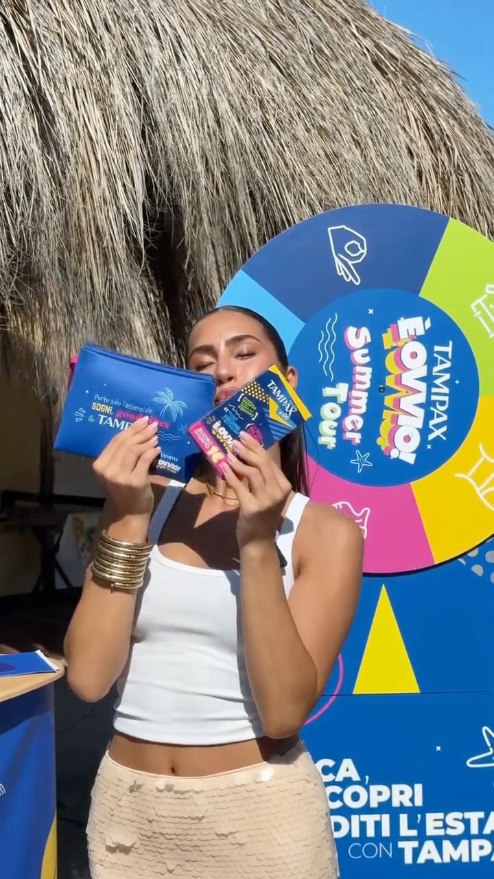 Instagram post by @federica.scagnetti for Tampax. Caption reads: @tampax_it É OVVIO! summer tour 💙⛱️ ancora dubbi....