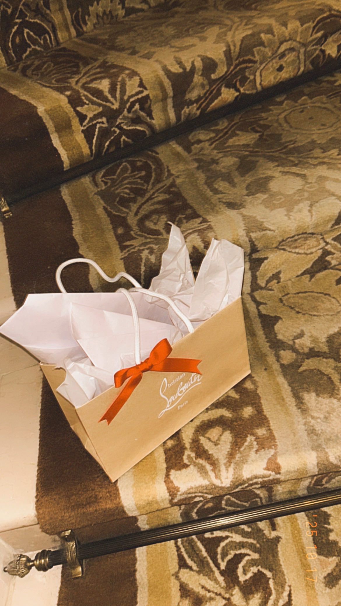 Instagram post by @figuramoda for Christian Louboutin. Caption reads: @christianlouboutin night and so I....