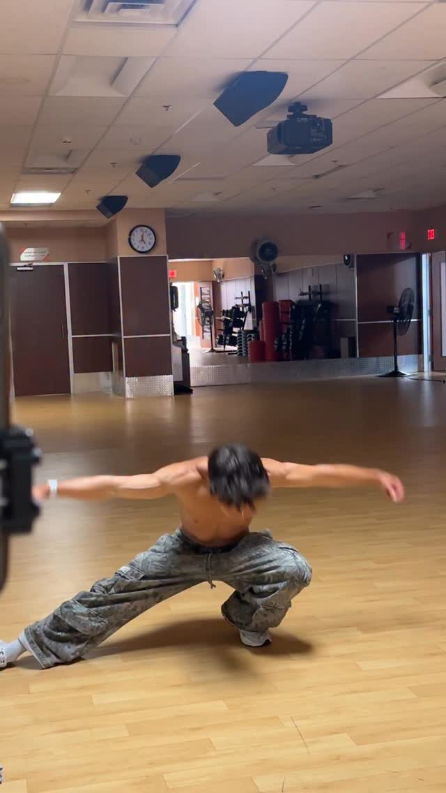 Instagram post by @cartbruh for YoungLA. Caption reads: [...] the suit and tie ‼️MASSIVE @youngla IS LIVE....