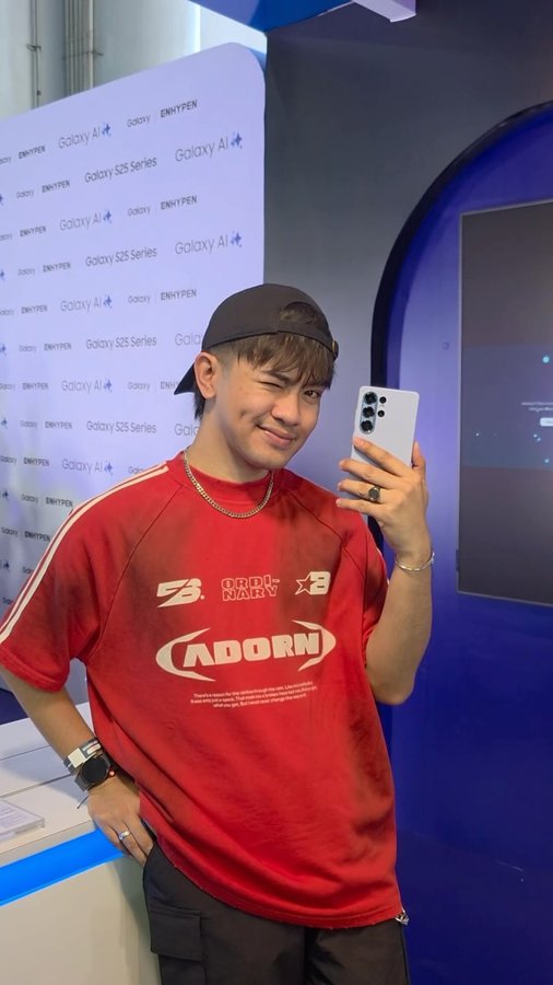 Instagram post by @arshiethromycin for Samsung Philippines. Caption reads: Sobrang linaw ng mga fancams with the Galaxy S25....
