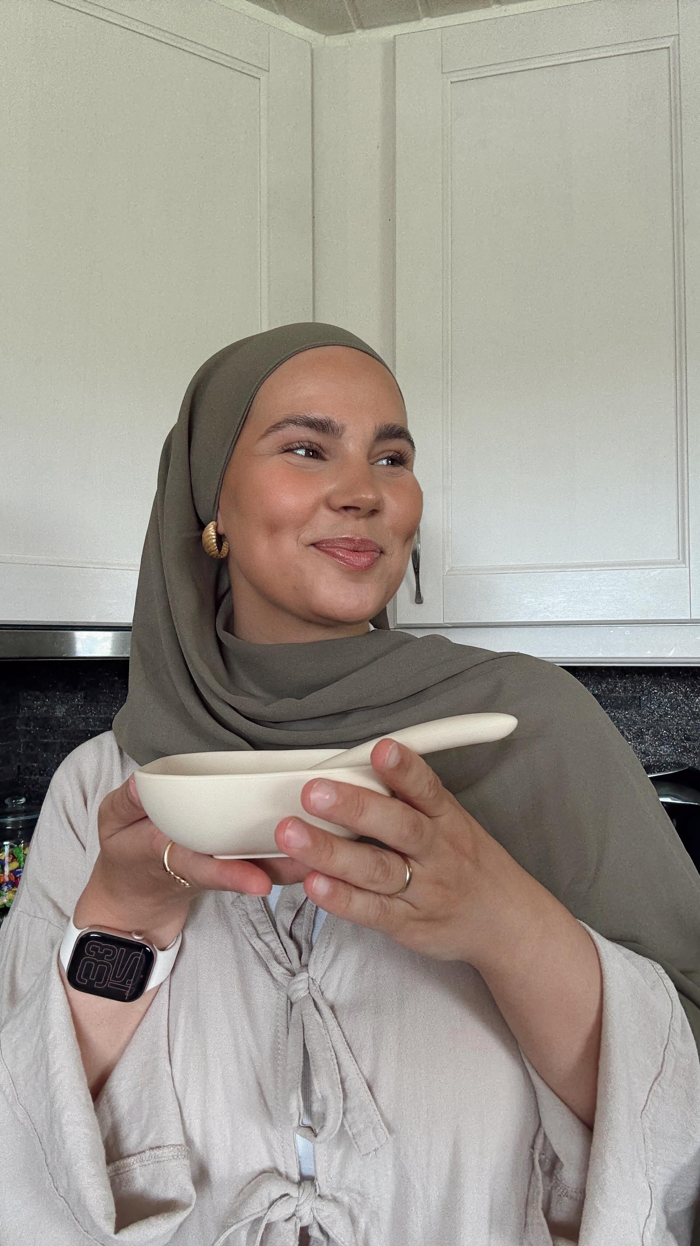 Instagram post by @imanmeskini for Twistshake. Caption reads: I feel so grateful to be able to stay home with my....