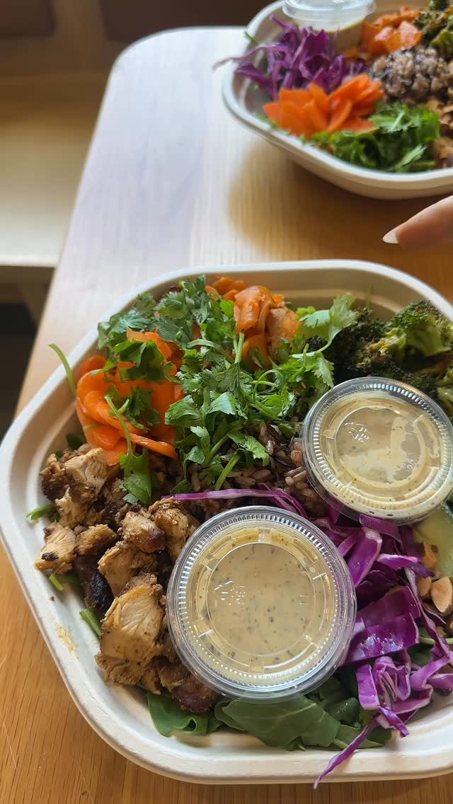 Instagram post by @blaircoooley for sweetgreen. Caption reads: 10g fiber, 30g protein @sweetgreen order! Here’s....