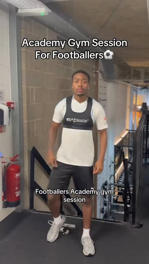 Instagram post by @novellnb7 for statsports. Caption reads: [...] Session For Footballers⚽️

Tracked by....