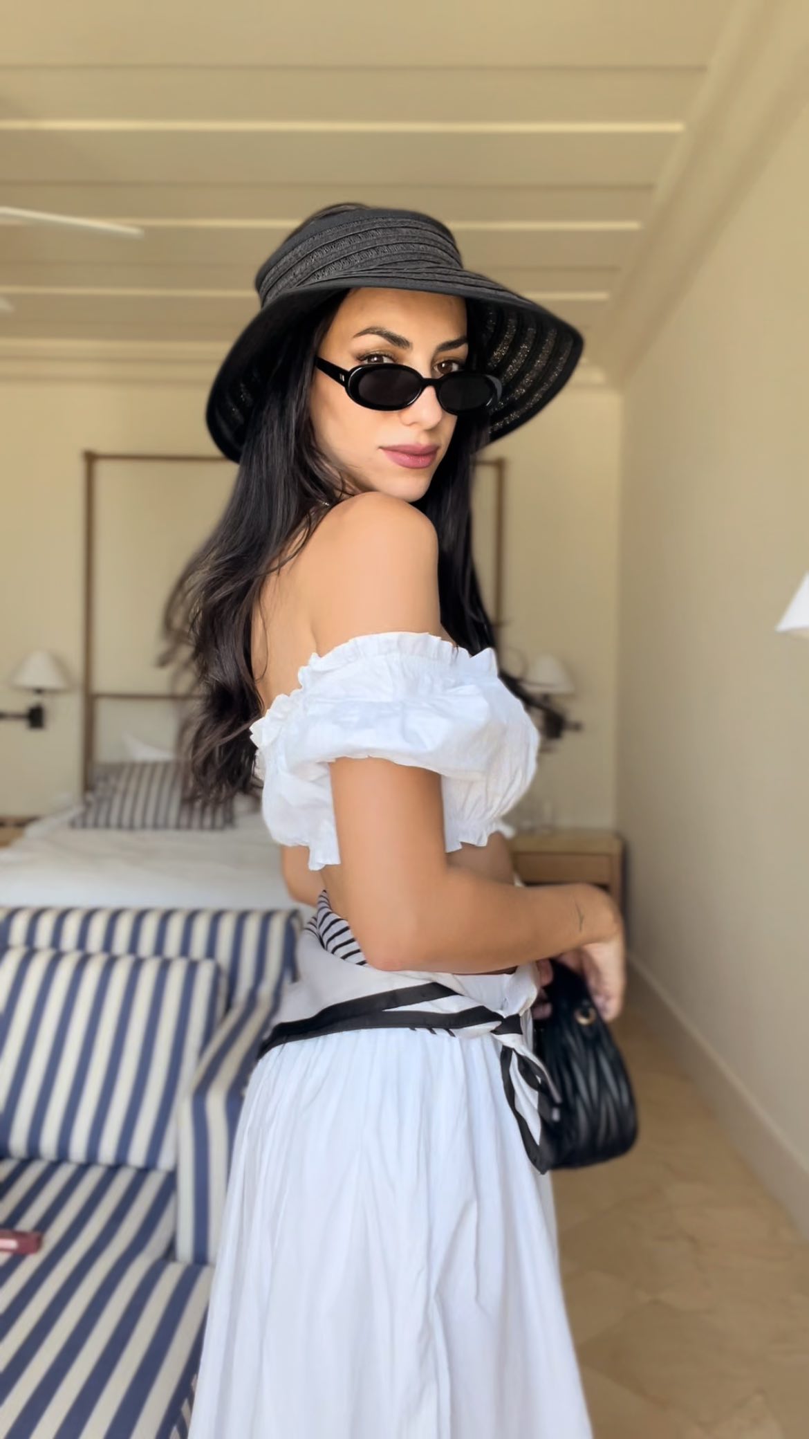 Instagram post by @rafaelaelia for Glamorous. Caption reads: Get ready with me ☕️ Outfit: @ukglamorous.