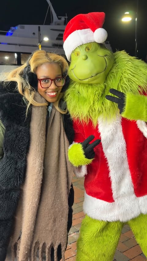 Instagram post by @bobbiebeaut for Chase. Caption reads: [...] @bmorechristmas 

It’s sponsored by @chase....