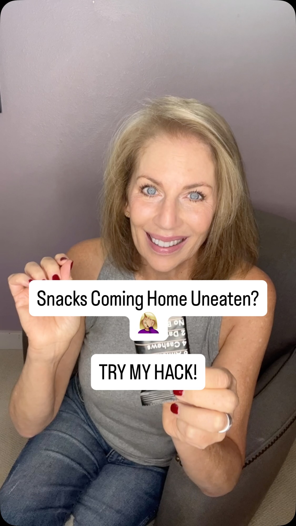 Instagram post by @mymunchbug_melaniepotock for Post-it. Caption reads: [...] original hack of mine! Stick a @postit tab....