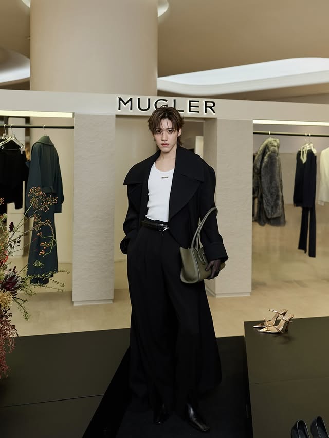 Instagram post by @pp.kritt for Mugler. Caption reads: Discover Mugler’s re/edit archive capsule at....