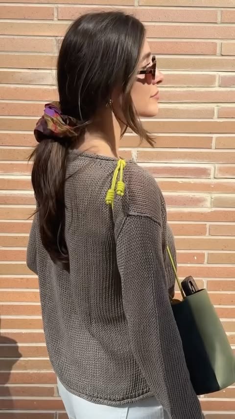 Instagram post by @dalilarad for Banana Republic. Caption reads: [...] to last the whole year!!!🤠⭐️🙂🌼....