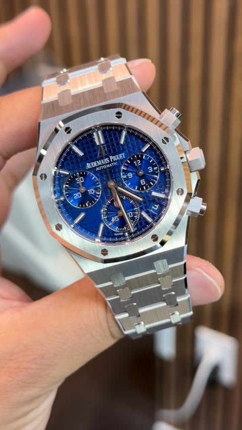 Instagram post by @samthejeweller for Audemars Piguet. Caption reads: ‘Japan Edition’ White Gold @audemarspiguet Royal....