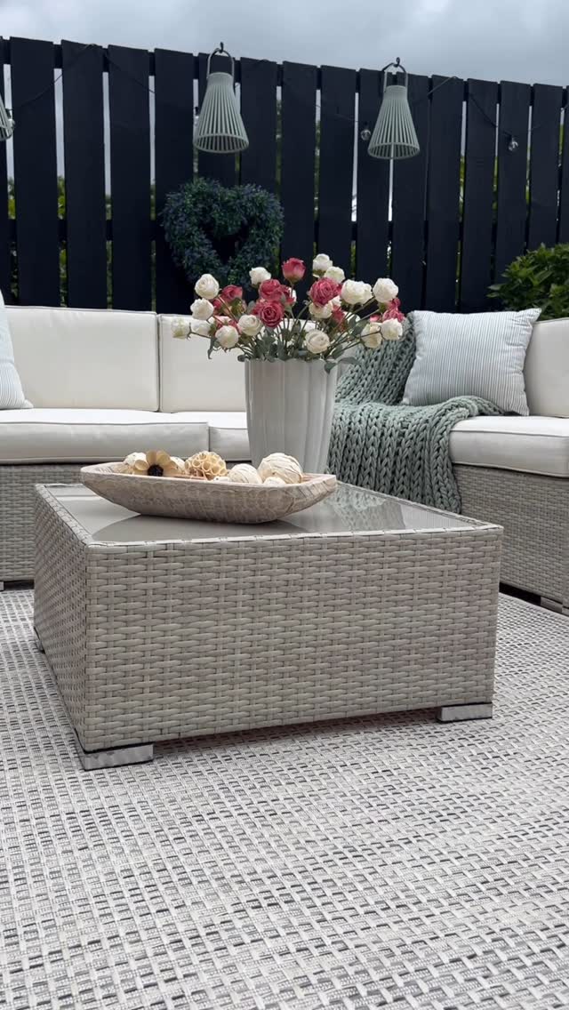 Instagram post by @jillyshumblehome for The Rugs. Caption reads: Ad. Alright then, let’s get round 2....