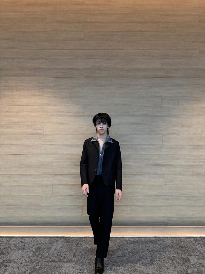 Instagram post by @apo.diceofficial for Onitsuka Tiger. Caption reads: with #onitsukatiger 💨

#APOwachirakon....