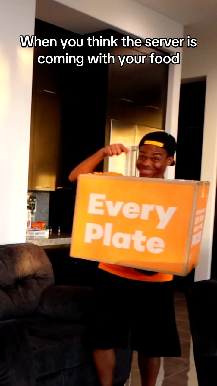 Instagram post by @dangmattsmith for EveryPlate. Caption reads: Don’t ever have to wonder where your food is.....