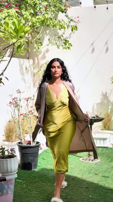 Instagram post by @nadiashahrilmenon for Ocili. Caption reads: [...] my fave Underwear & Sleepwear store....