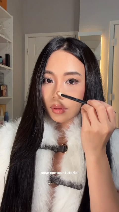 Instagram post by @hannie.skin for rephr. Caption reads: [...] using:
@rarebeauty soft pinch liquid contour....