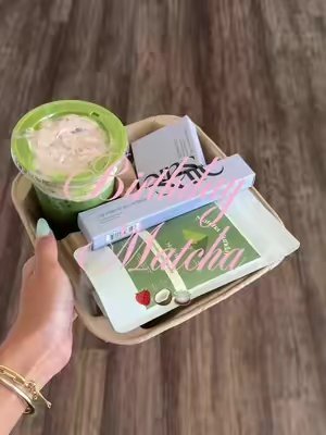 TikTok post by @ninasimxne for Matcha Sunday. Caption reads: [...] #matchapowder #matcharecipe @Matcha Sunday.