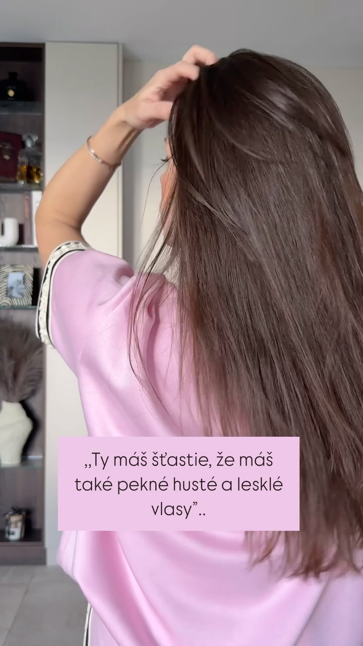 Instagram post by @divario_petra for Hairburst. Caption reads: Zdravé, husté, lesklé, prirodzené a podľa možnosti....