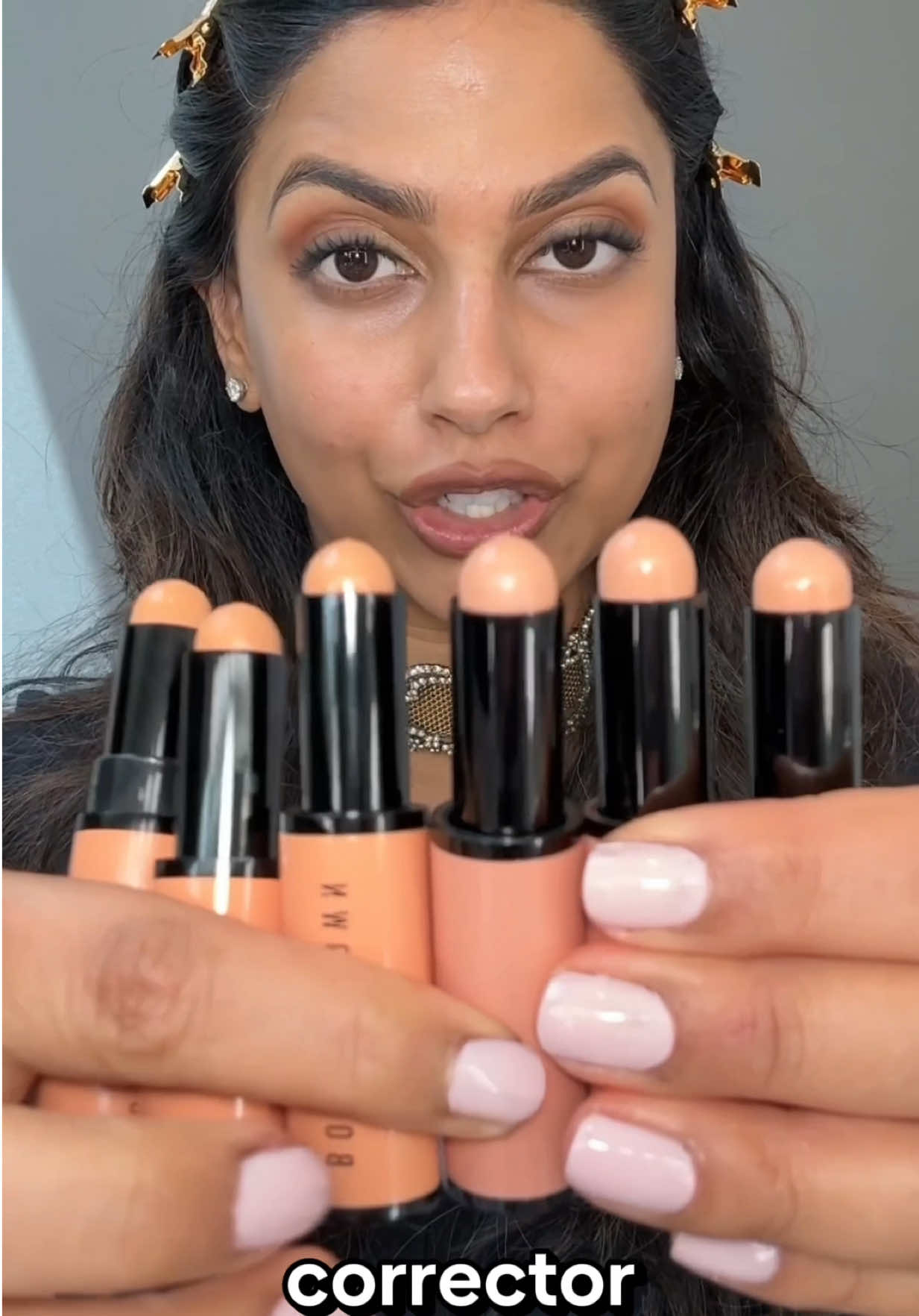 TikTok post by @arshiamoorjani for Laura Mercier. Caption reads: [...] I also set it in place with @Laura Mercier....