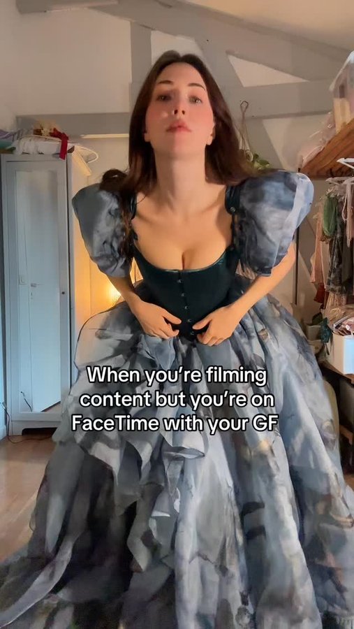 Instagram post by @theunwillingstar for Selkie. Caption reads: [...] ig
...Code STAR for $ off @selkie 
..

....