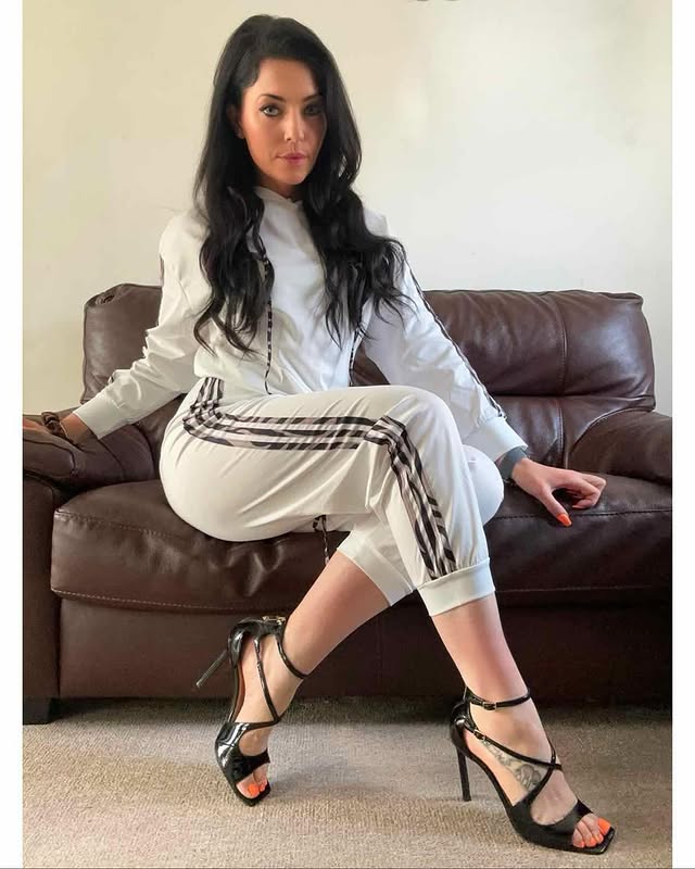 Instagram post by @cbarl8 for Rosewe. Caption reads: [...] and HEELS high 👠 Gorgeous 2 piece from....