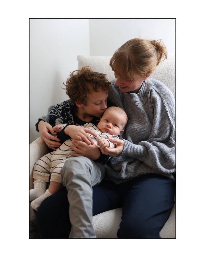 Instagram post by @hannahrobinson.family for Oilo Studio. Caption reads: [...] This beautifulllll Ollie chair from....
