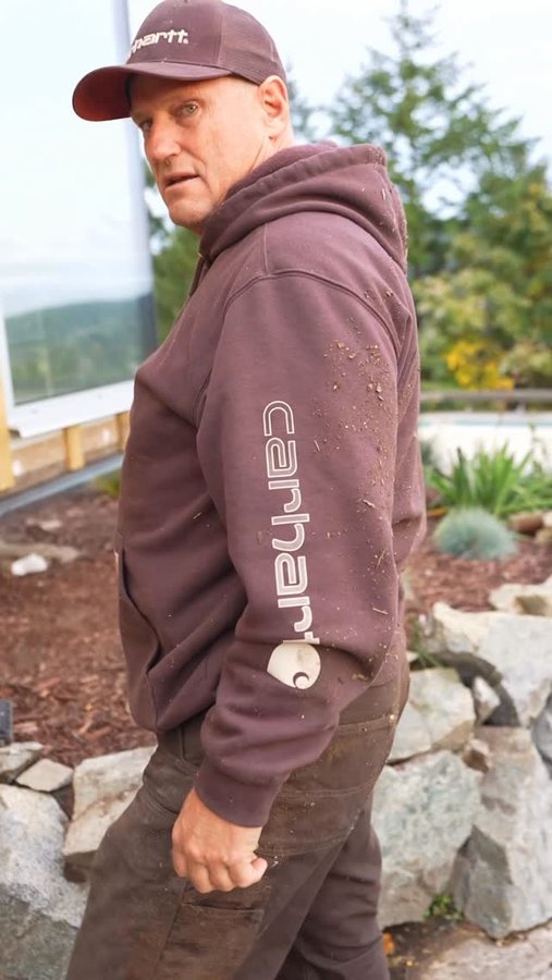 Instagram post by @jennaphipps for Carhartt. Caption reads: Week after week, my dad’s been helping us tackle....