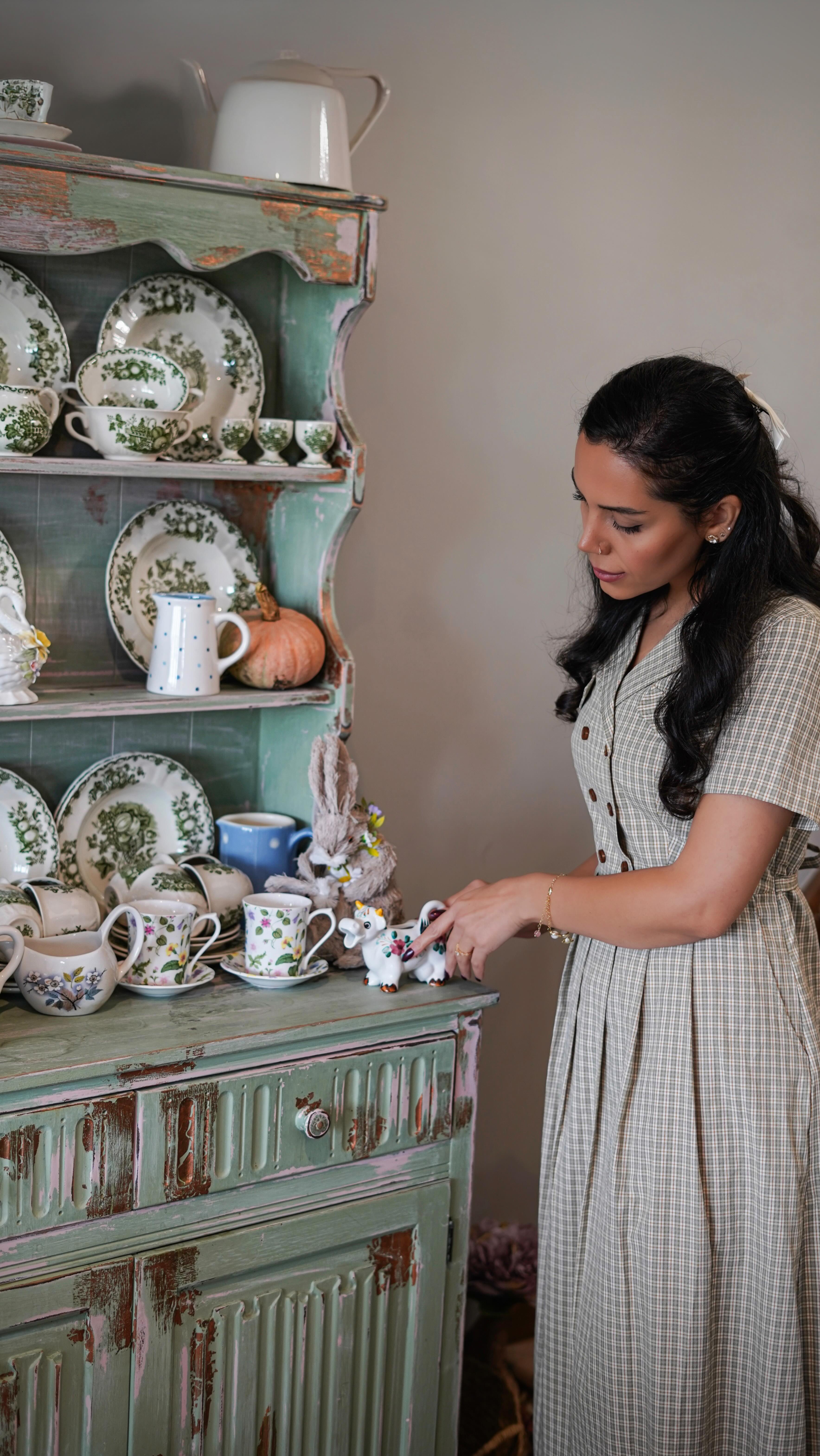 Instagram post by @ayrosmelody for Simple Retro. Caption reads: Cozy vibes, autumn feels 🍂☕ 🎃
loving this....