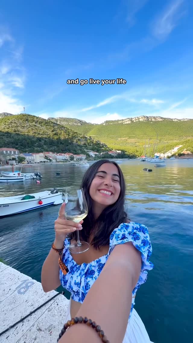 Instagram post by @sharoncancio for Contiki. Caption reads: Your 2026 glow-up starts with one bold move.......