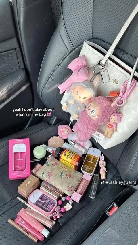 Instagram post by @prasasticareskin for Facerinna. Caption reads: [...] plus teksturnyaa ringan cuma dari....