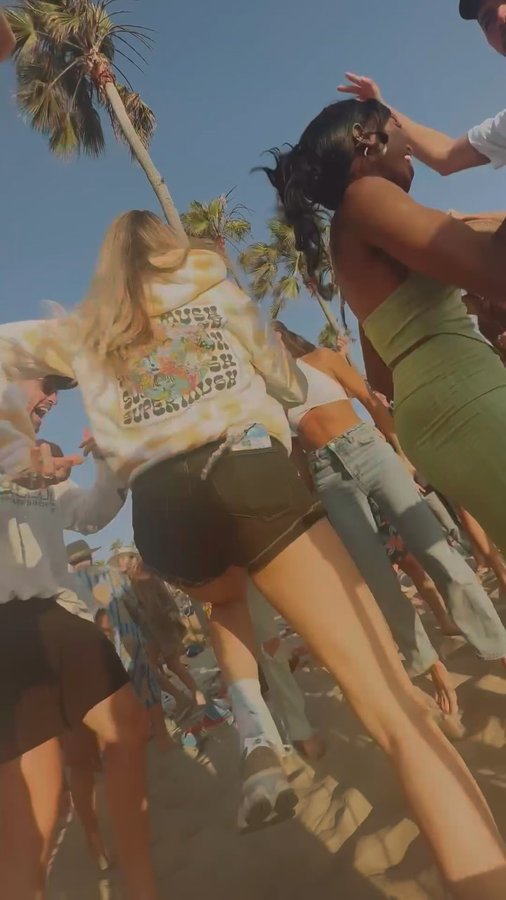 Instagram post by @allischaper for SuperMush. Caption reads: [...] to a real fun moment sponsored by @supermush....