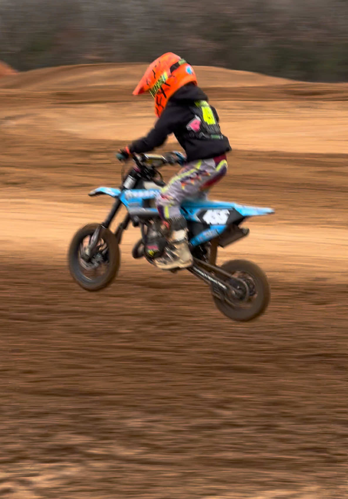 TikTok post by @mx.gunner for 6D Helmets. Caption reads: [...] #dt1filters #dirtbikekidz #mikametals....