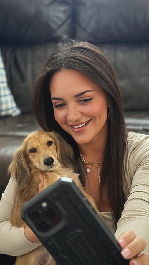 Instagram post by @jennanic08 for Dutch. Caption reads: [...] hello to hassle-free vet care with....