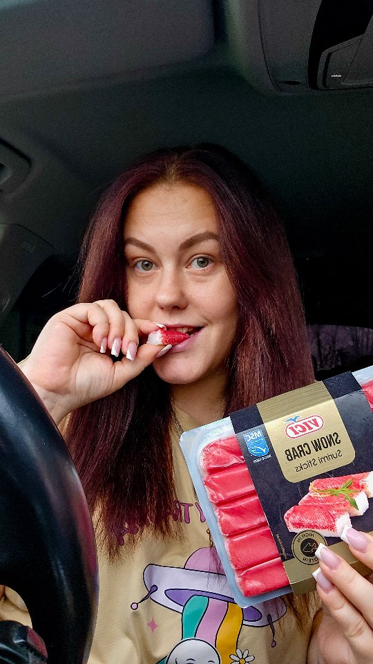 Instagram post by @janemerela for VIČI Eesti. Caption reads: Kui tahad rahus ja vaikuses ja ÜKSINDA oma....