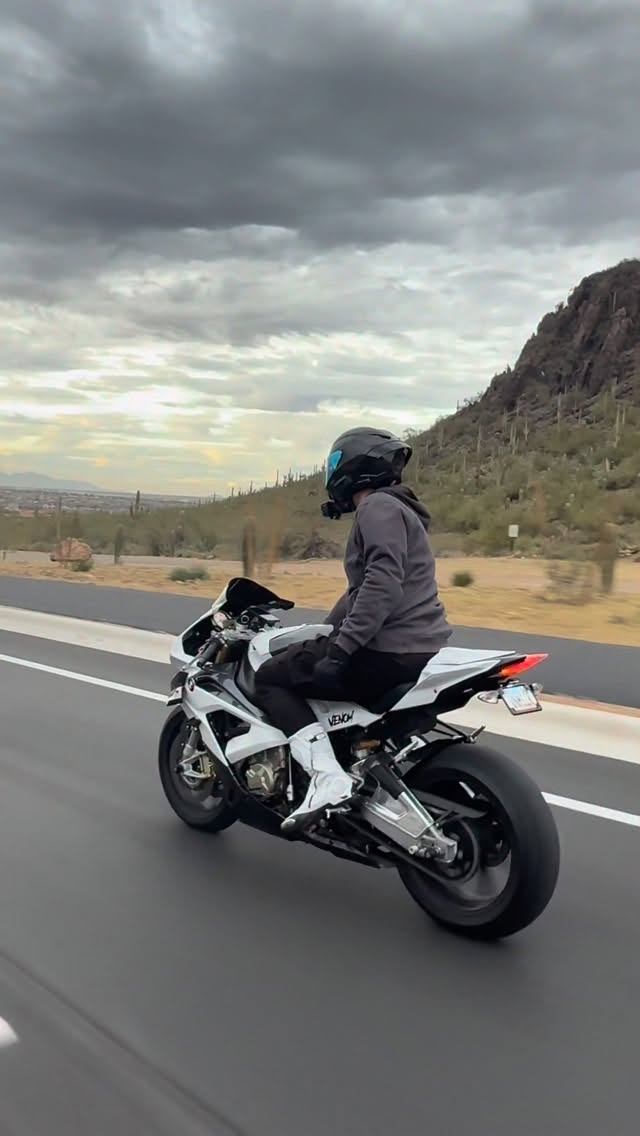 Instagram post by @venom_s1k_ for Amotopart. Caption reads: [...] CODE VENOM @ilmracing_official....