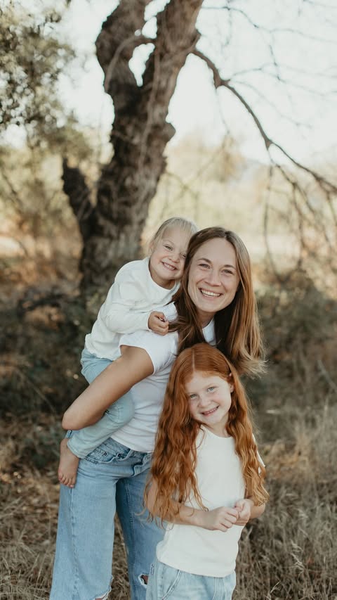 Instagram post by @rachelleswannie for Rainbow High. Caption reads: [...] come alive 🌈✨
& the @officialrainbowhigh....